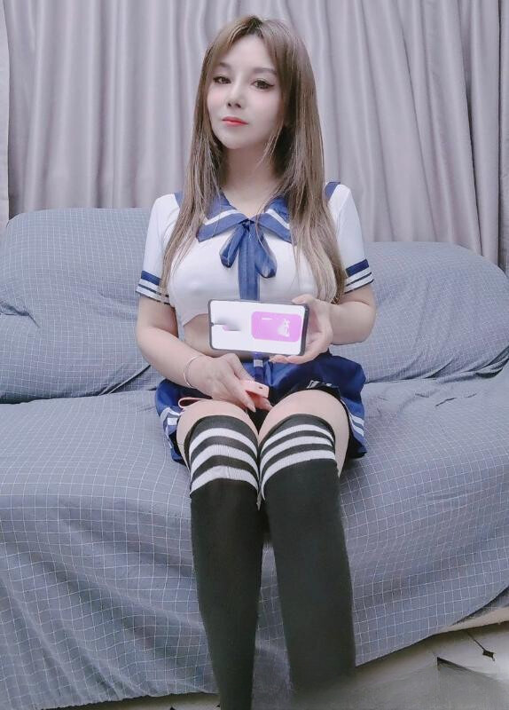 翘臀制服熟女