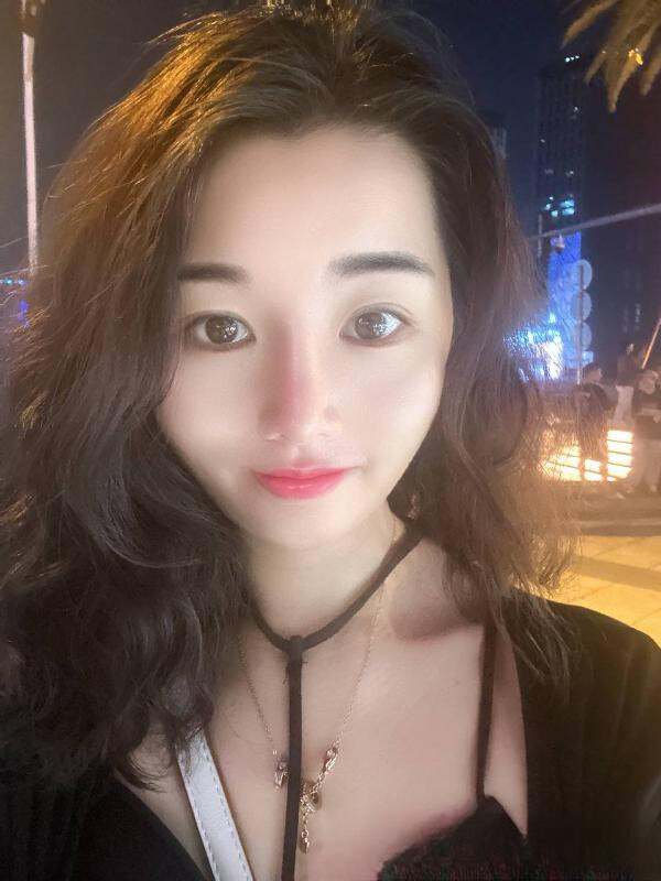 禅城翘臀美琪老师