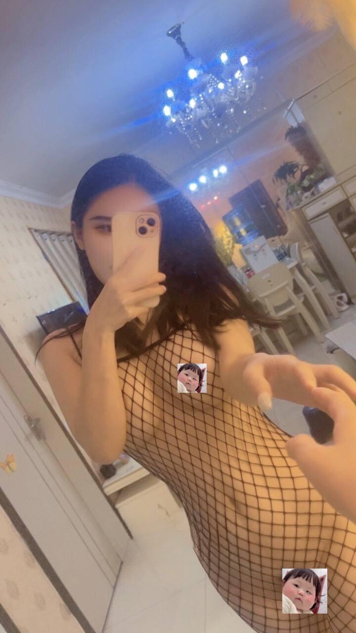前凸后翘丰满御姐