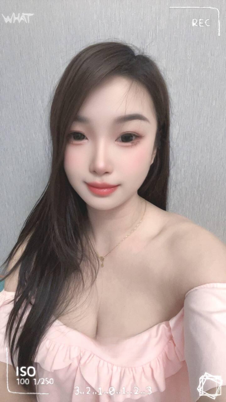巨乳甜妹
