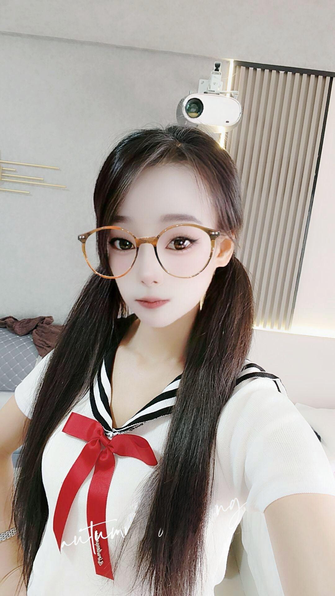 真人辣妹小一