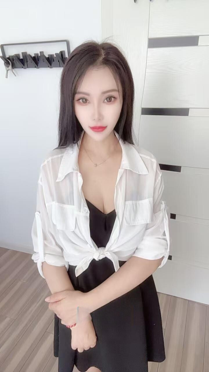 丰满情趣御姐晶晶