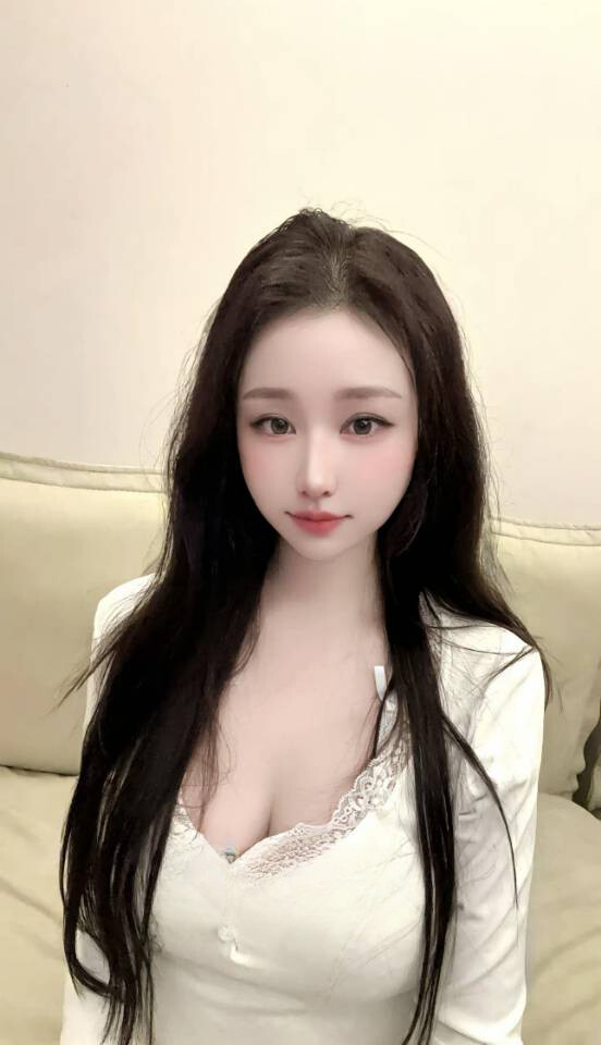 颜值肤白丰满大胸嫩妹