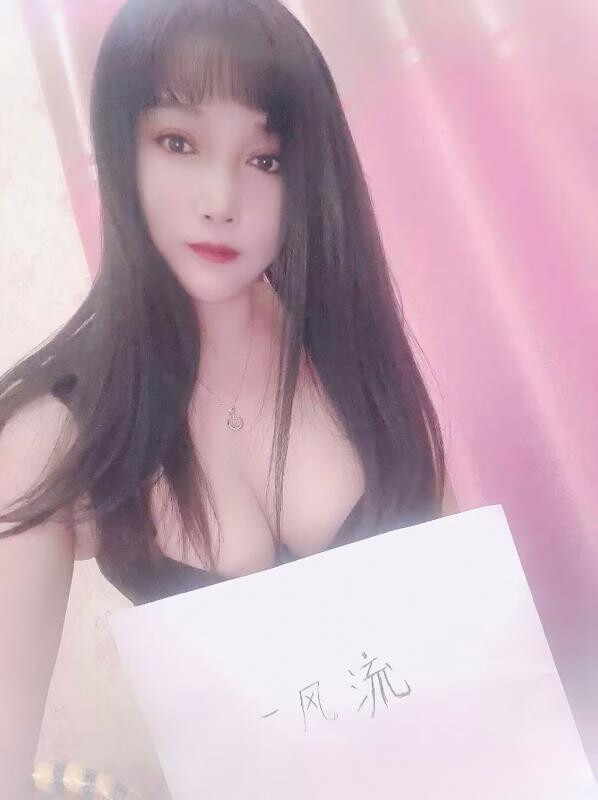 肥臀少妇小颖
