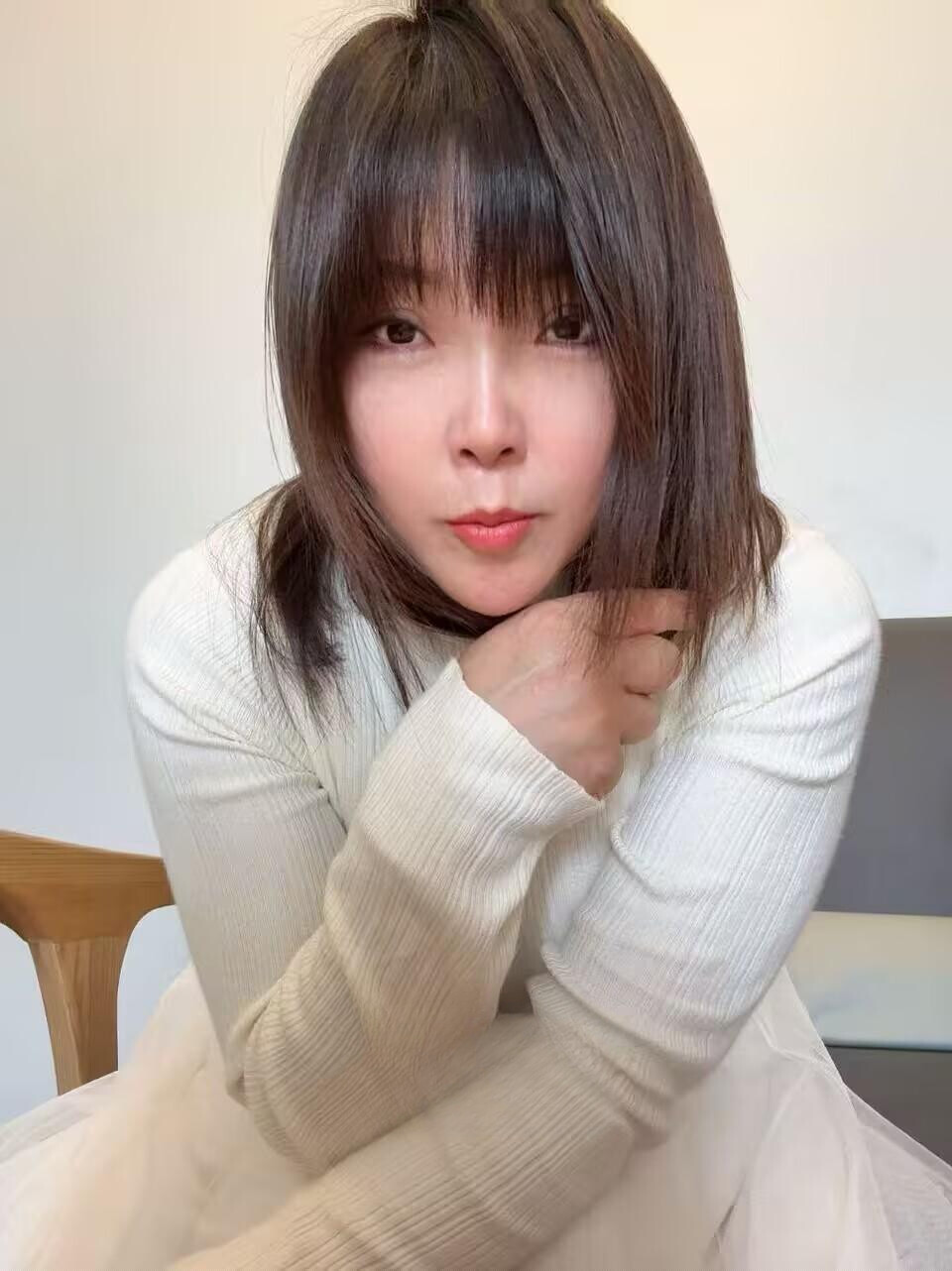 风骚抓龙筋少妇