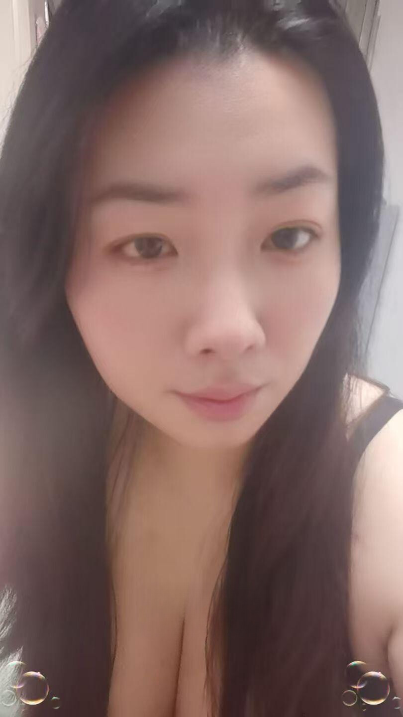 肤白大胸骚妹子