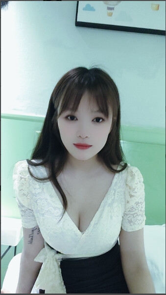 高颜值骚妹妹