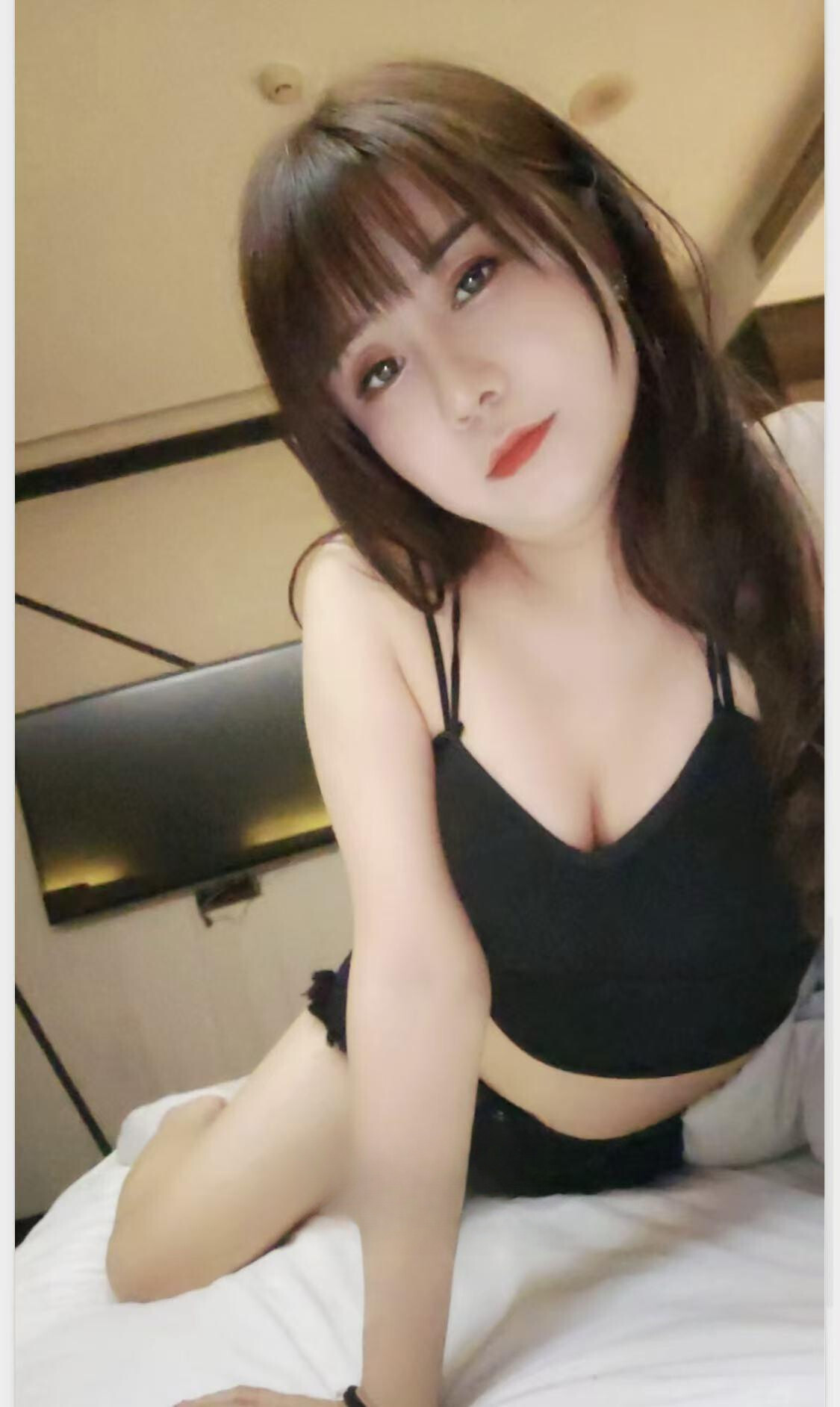 高颜值清纯水多小姐姐
