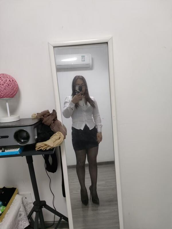 肥臀小姐姐