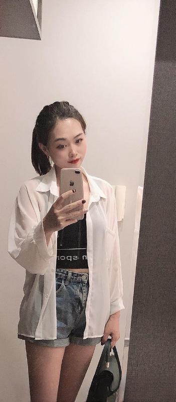 甜美型小美女