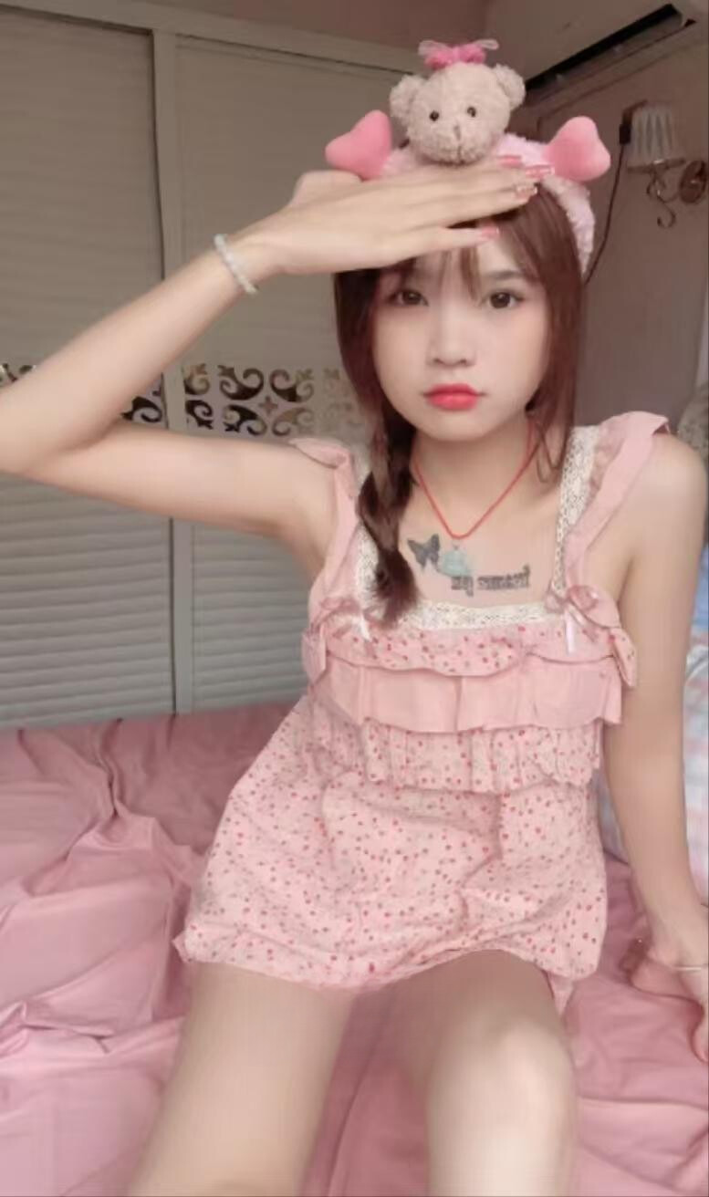 刚下水的嫩妹