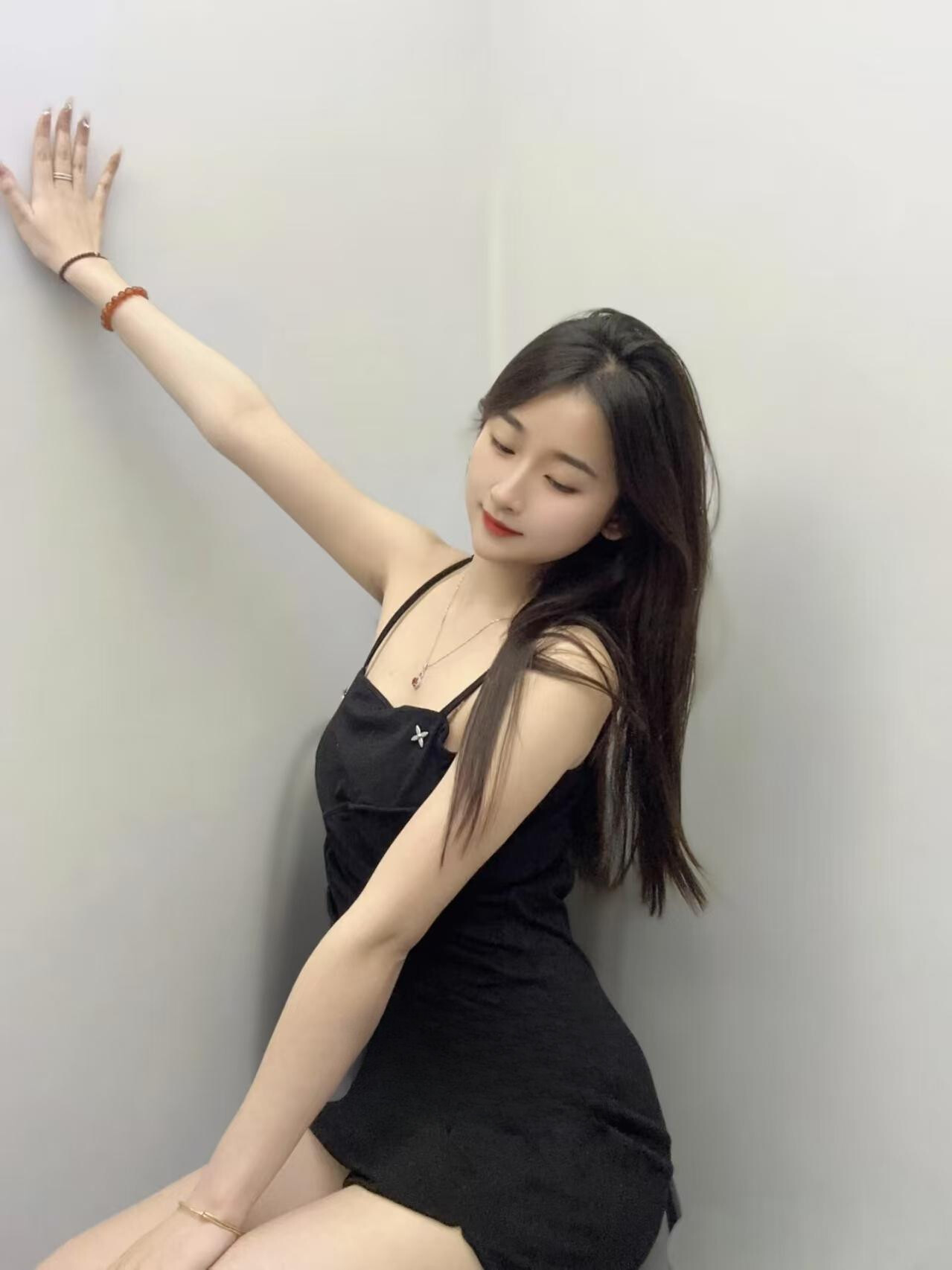活好胸大粉嫩妹妹