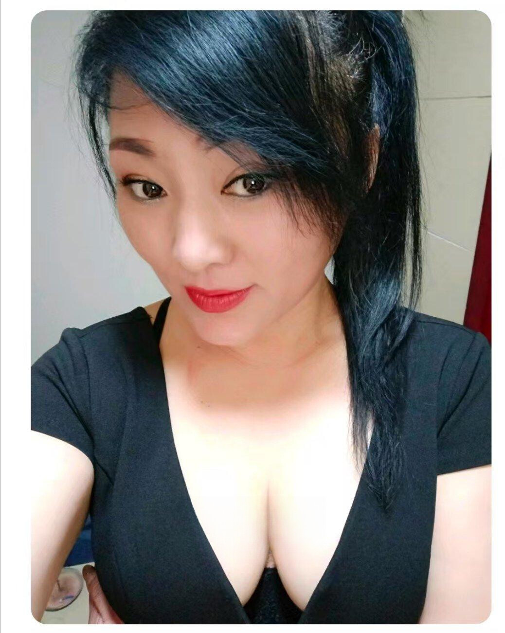 服务系熟女姐姐