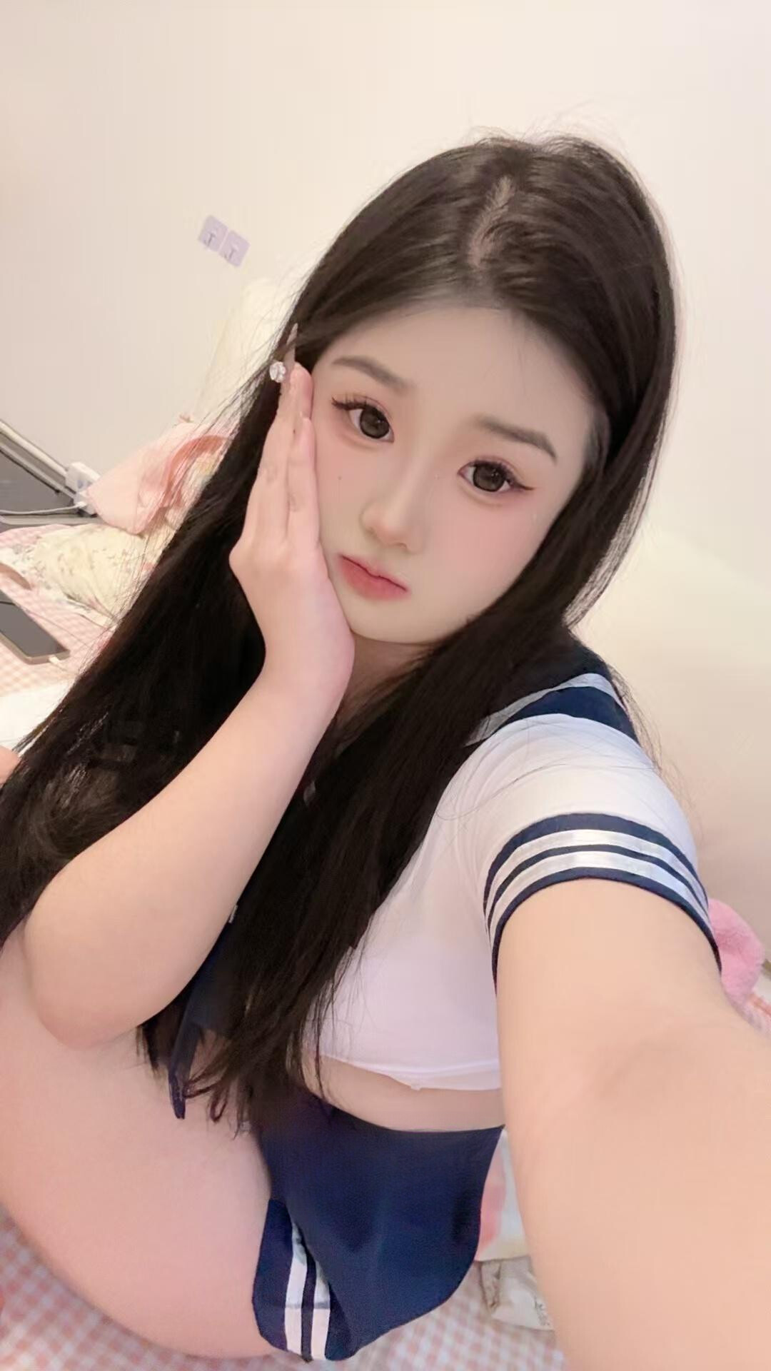 合肥白嫩大奶服务型嫩妹