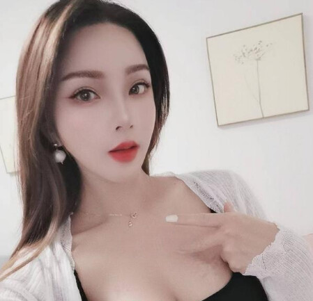 身材很棒的风骚妹子