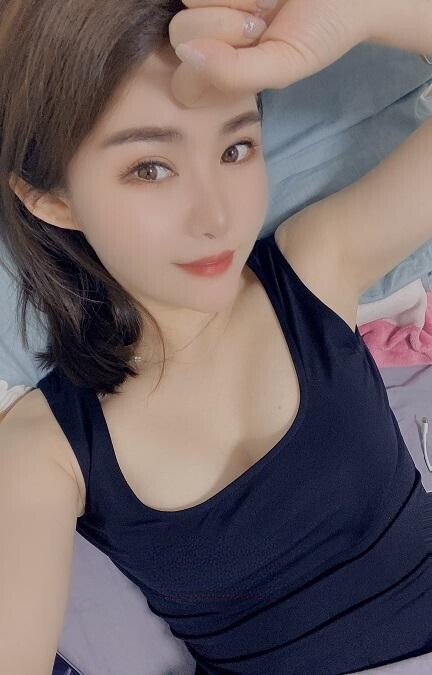 寂寞难耐极品小骚逼