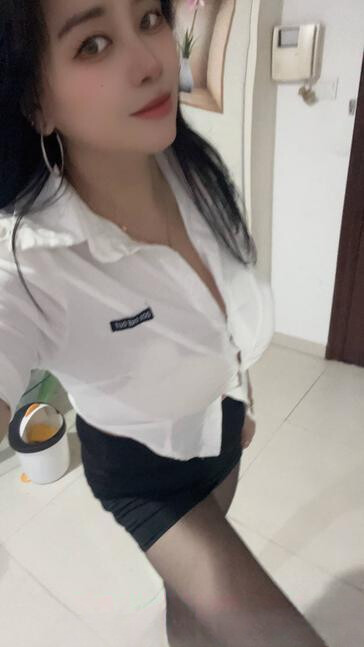 长腿大胸少妇体验