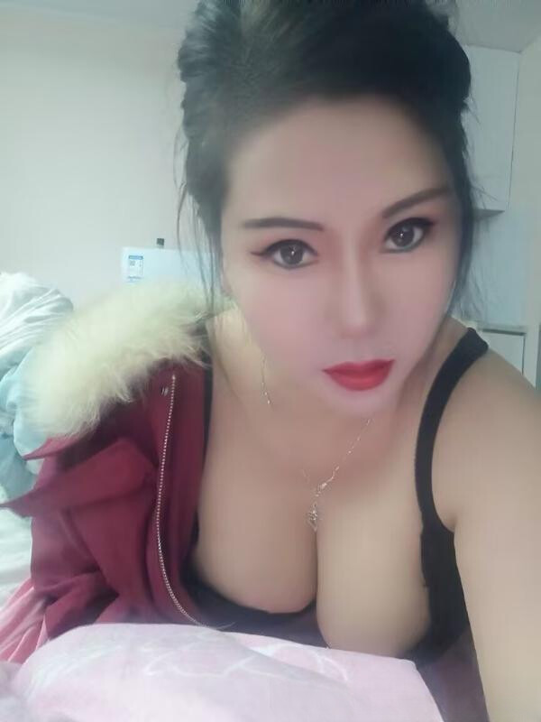 风骚大奶骚货