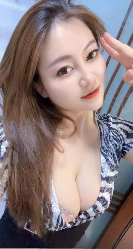 肤白妹子服务好