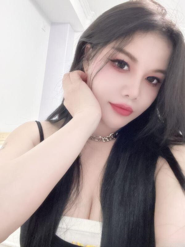 蜜桃臀情趣母狗骚女