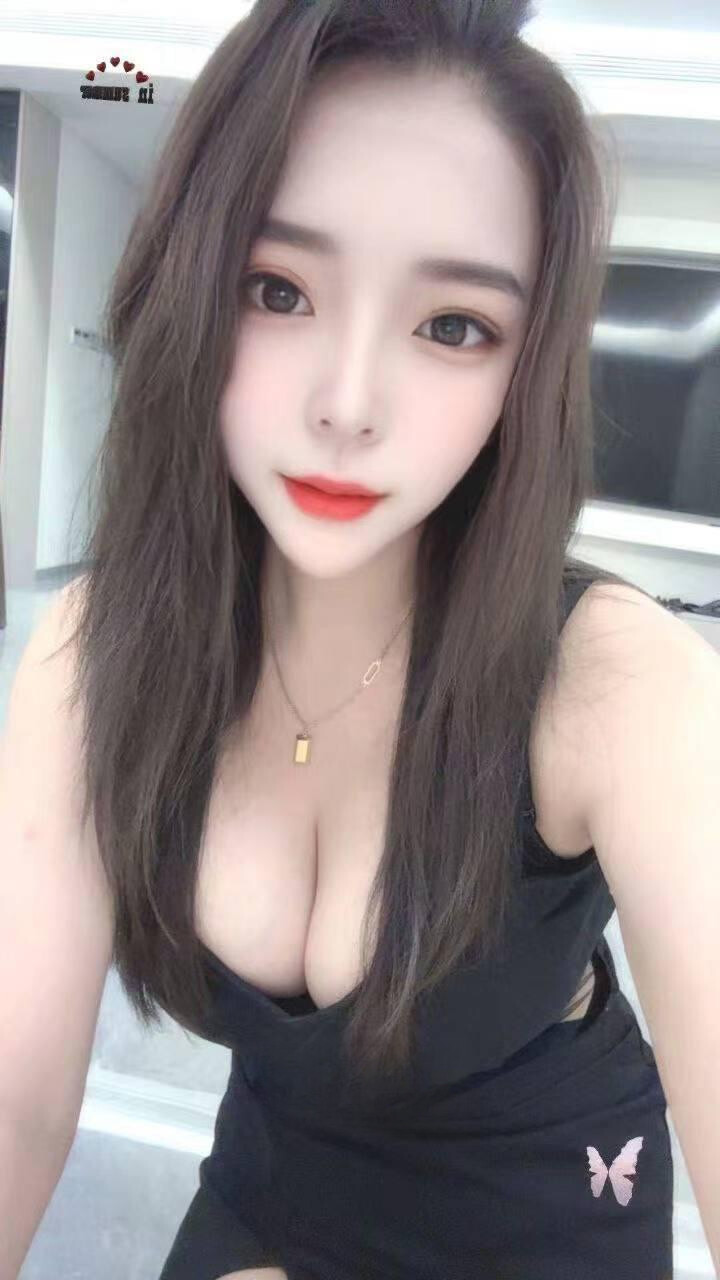 天河白嫩大胸妹