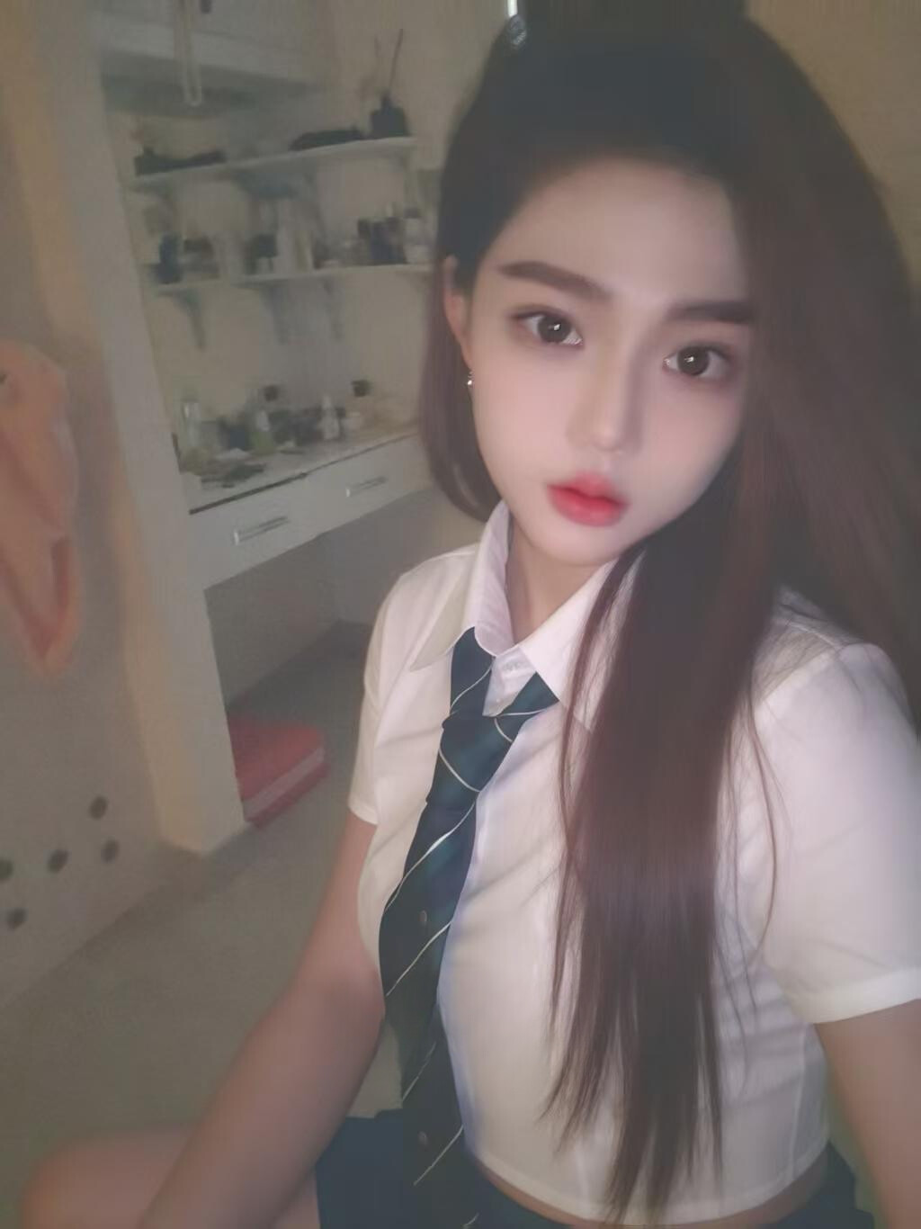 七里河性感勾人小姐姐