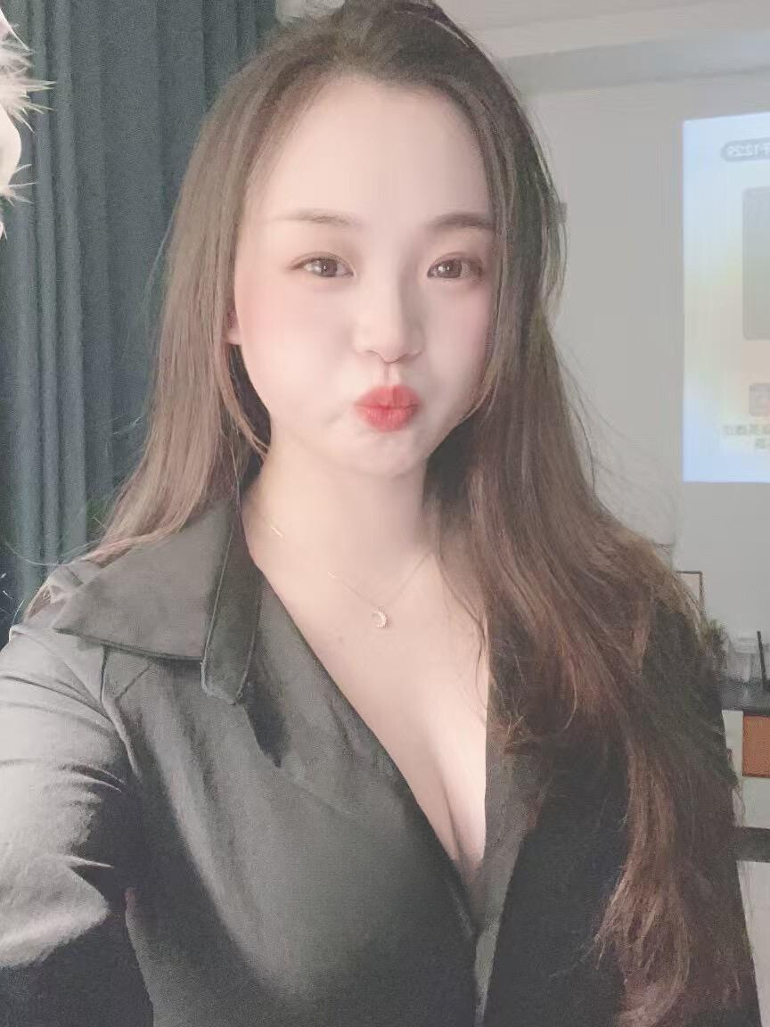 厦门极品会吸 会舔嫩妹