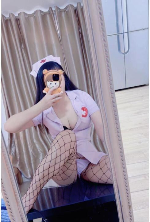 宝安白皙三点粉嫩妹