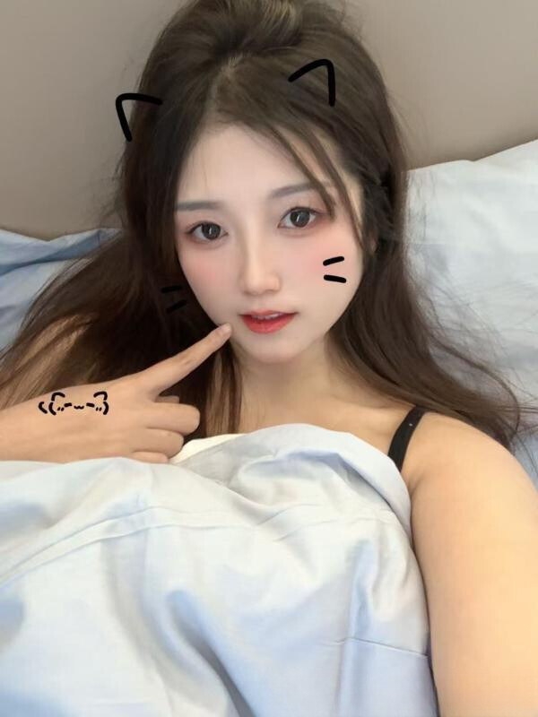 纯情大胸闷骚少女