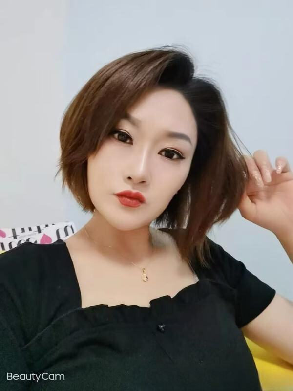 气质舌吻少妇