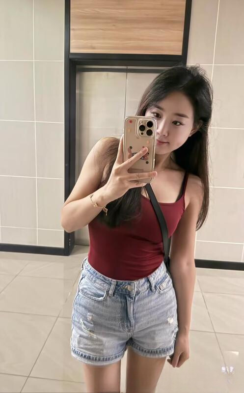 长腿性感嫩妹