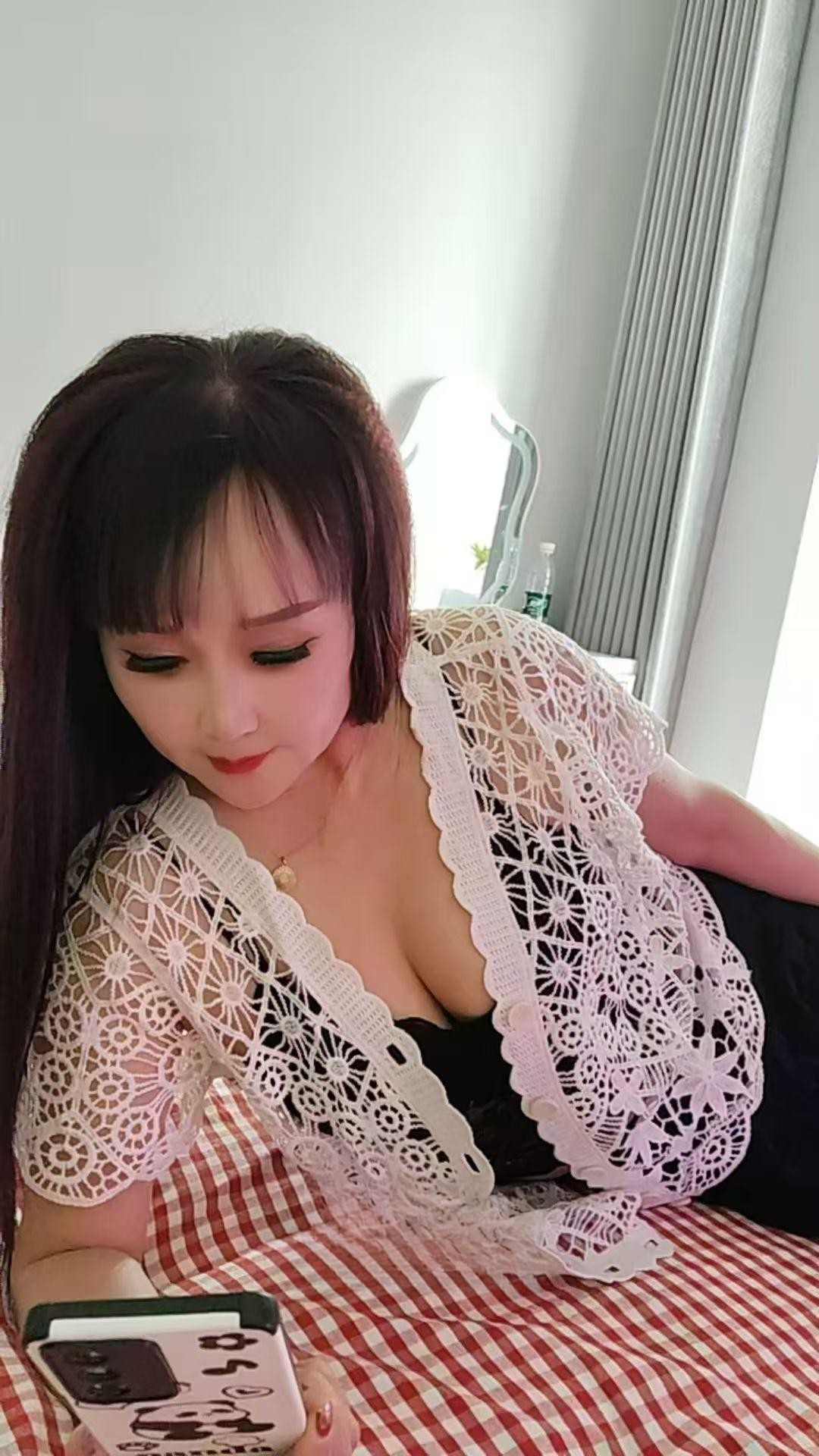 泄火D奶大龄熟妇