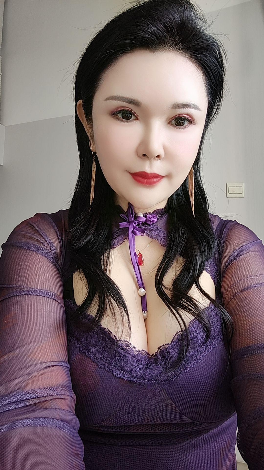 天然波霸大屁股熟女姐姐