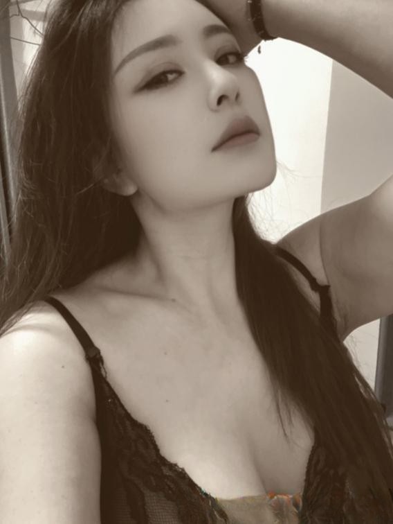 虎丘美腿尤物