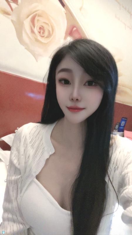 瑜伽老师七七