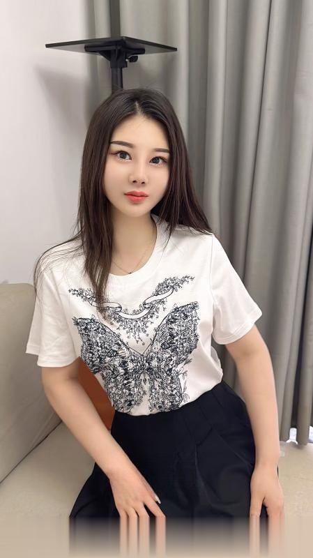 青浦粉嫩美眉态度服务非常好