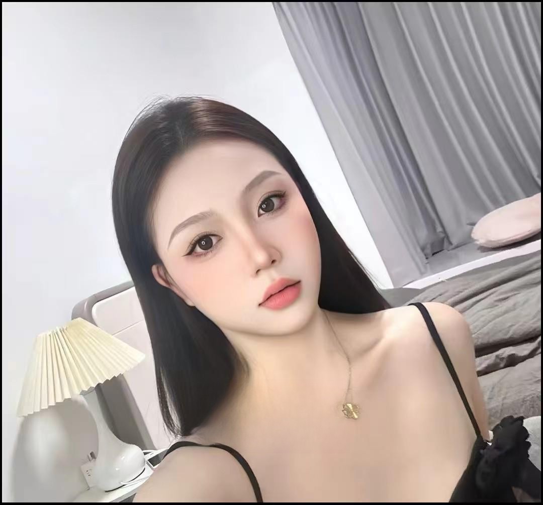 真正的巨乳童颜 吸起来爽歪歪