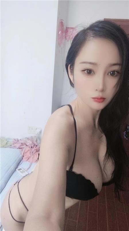 紫色情趣少妇
