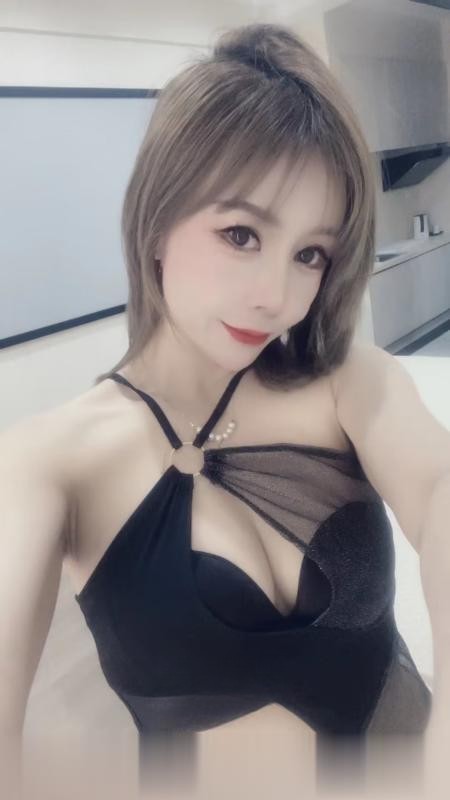 马甲线少妇马雪