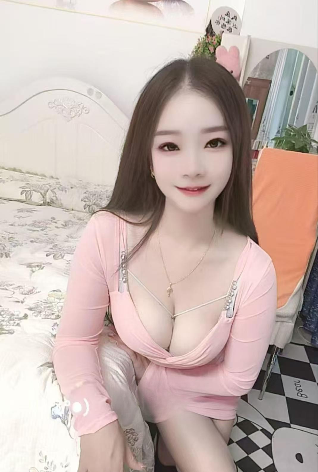 布吉美乳叶子