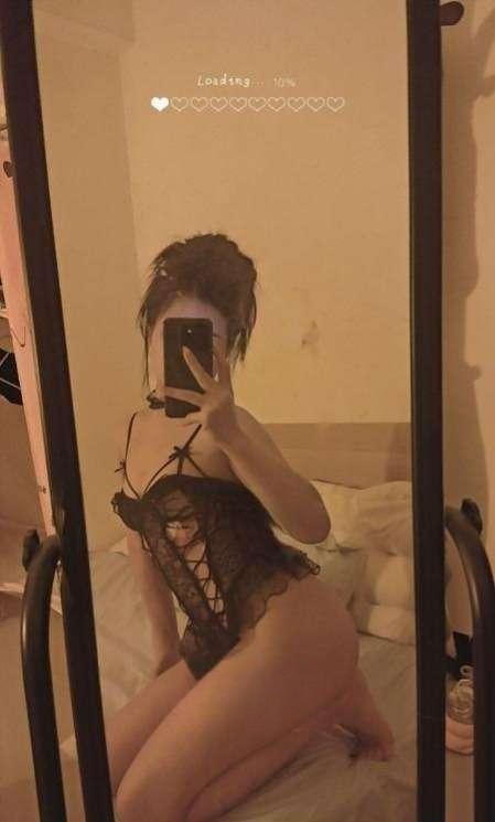 小骚货制服丝袜诱惑