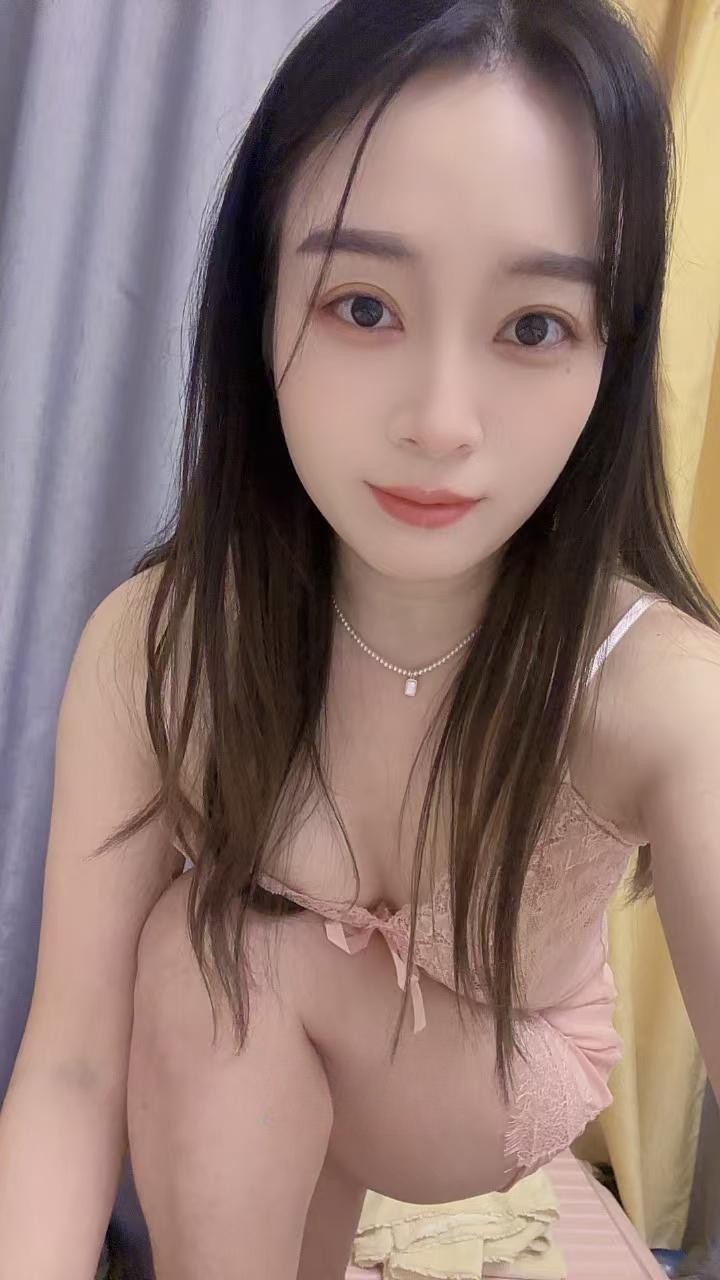 外纯内骚的淫娃