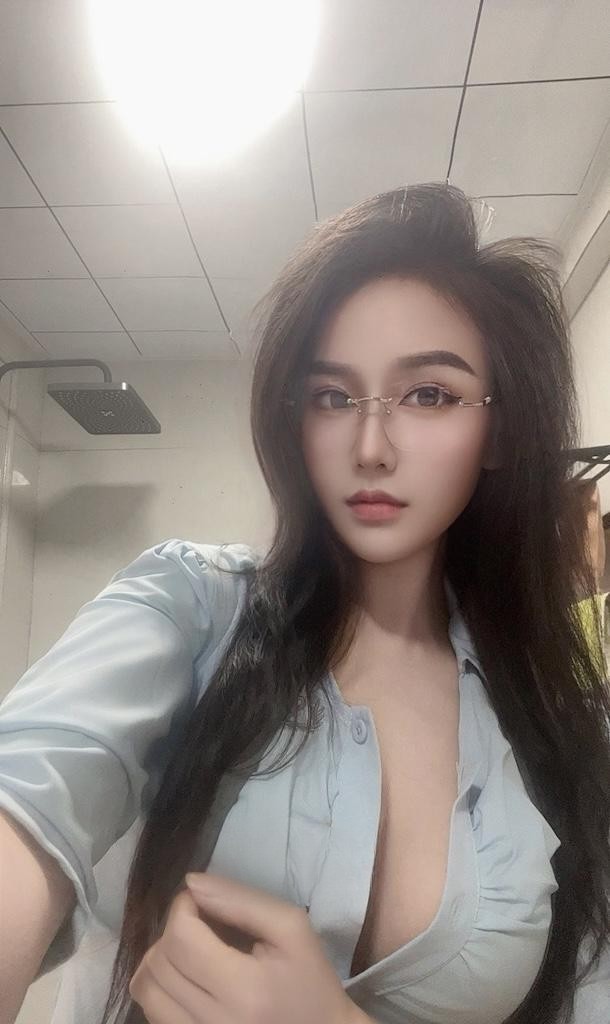 大奶白苏老师