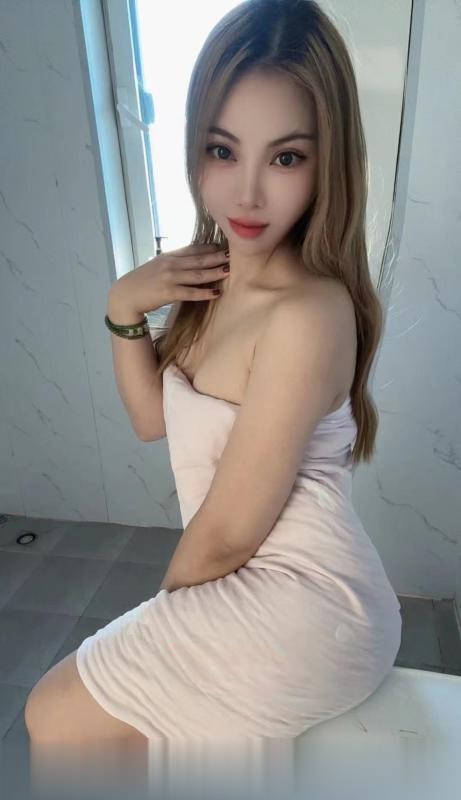 骚气十足服务系美女