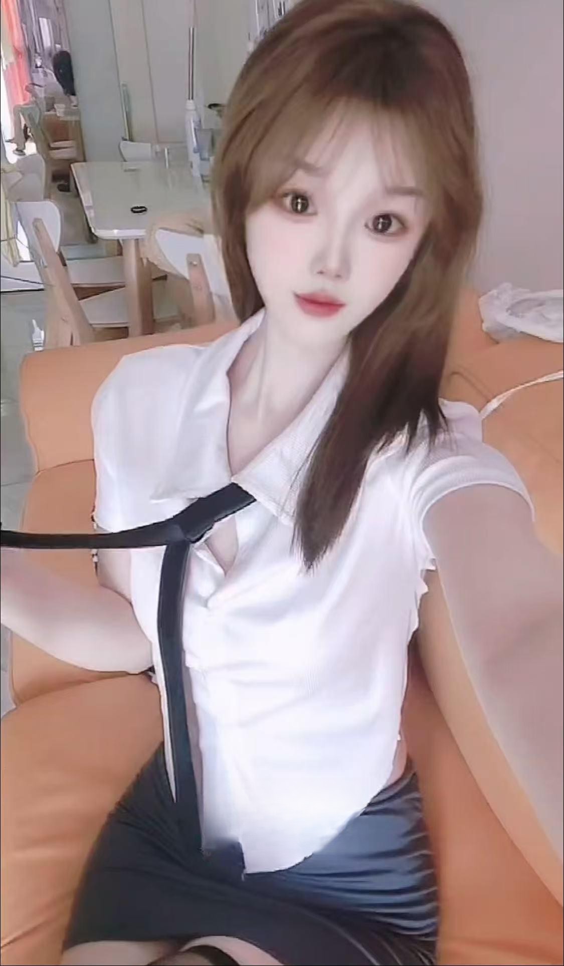 长腿嫩妹诗诗