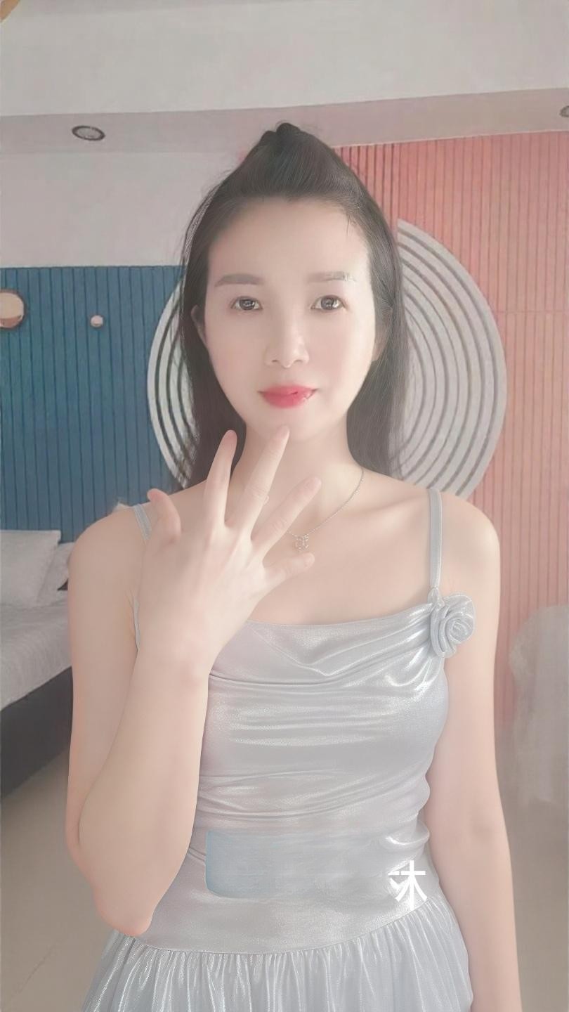 品尝成熟性感少妇