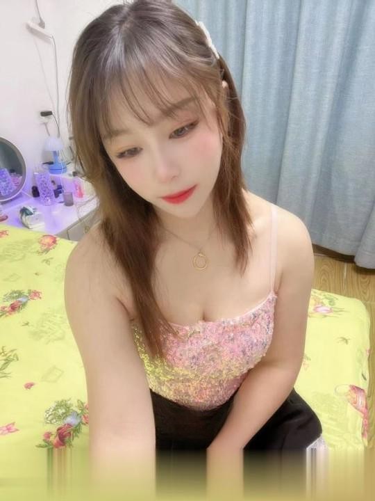 性感中小活妹子