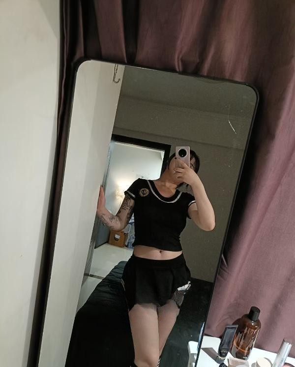 三点粉嫩玲玲后妹子