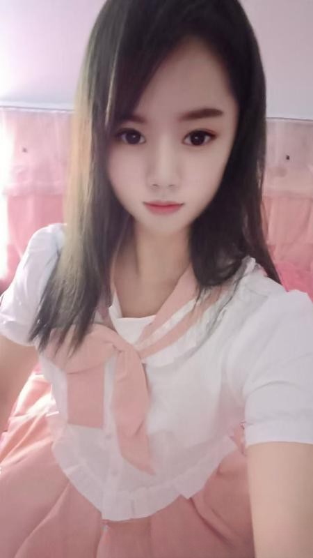 光谷馨馨小妞