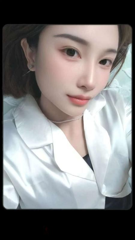 骨感的撩人美女